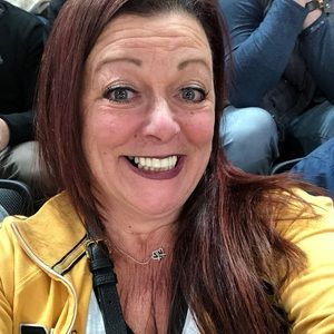 Meet your Posher, Laurie